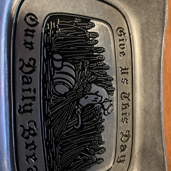 Wilton Armetale Serveware - Picture 2 of 6